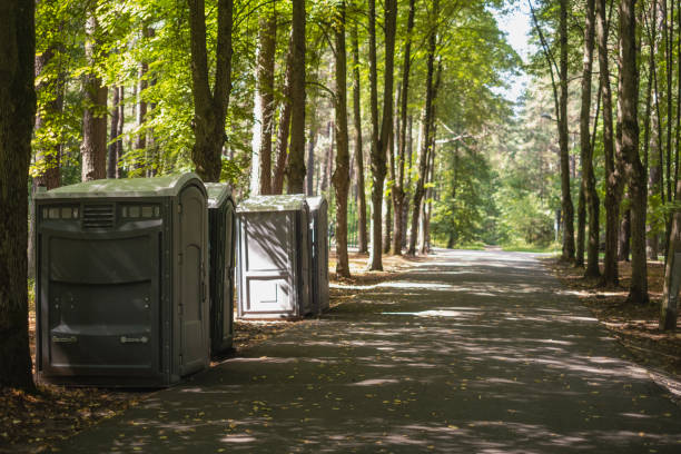 Best Portable restroom trailer rental  in Vicksburg, MS